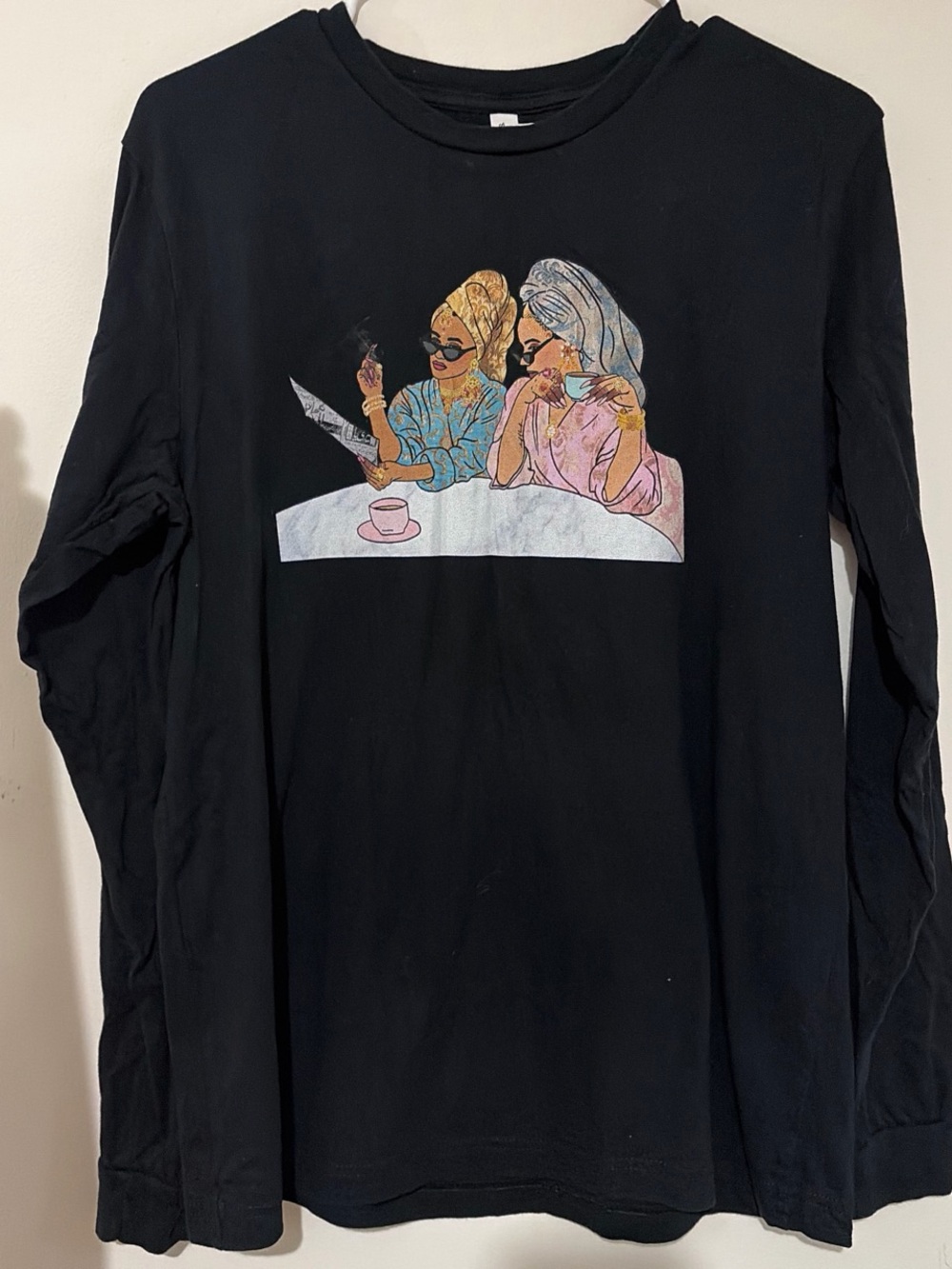 Black long sleeve shirt with graphic of Me and my Yaari
